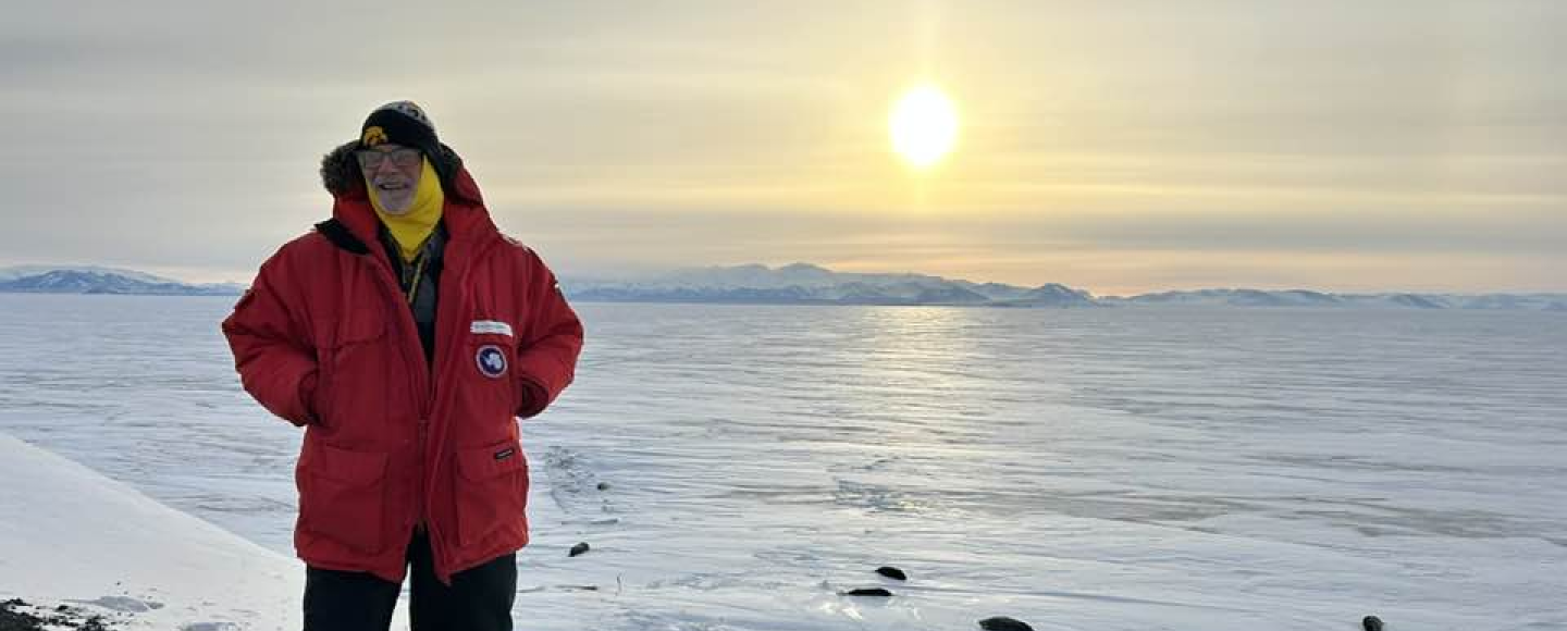 Alumnus Jon Ahrendsen, MD, who practices family medicine in Clarion, Iowa, served as lead physician for the six months he served at the McMurdo research station in Antarctica.