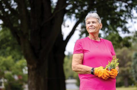 For Tammy Whitmer of Muscatine, Iowa, pain and fatigue from fibromyalgia made gardening and other activities she enjoyed nearly unbearable. She was one of nearly 400 participants across the Midwest who enrolled in a clincal trial of TENS (transcutaneous electrical nerve stimulation) led by researchers at Iowa.